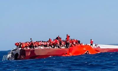 مأساة في عرض البحر: 7 قتلى و23 مفقوداً في غرق سفينة ركاب قبالة سواحل كيرينيا