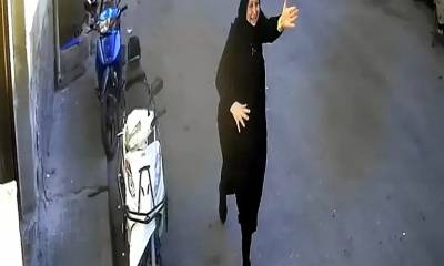 مطاردة مثيرة في شوارع أضنة.. الأمن التركي يفك شفرة حادثة نشل امرأة سورية ويقبض على أحد الفارين