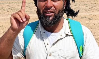 "أُمِرْتُ بالمشي ولم أُؤْمَرْ بالوصول".. رحلة ابن دير الزور سيراً على الأقدام نحو مكة المكرمة