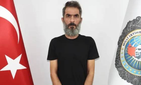 قبضة الاستخبارات التركية تطال "عقل التنسيق".. ضبط عمر الخطيب متلبساً بالفرار إلى أوروبا