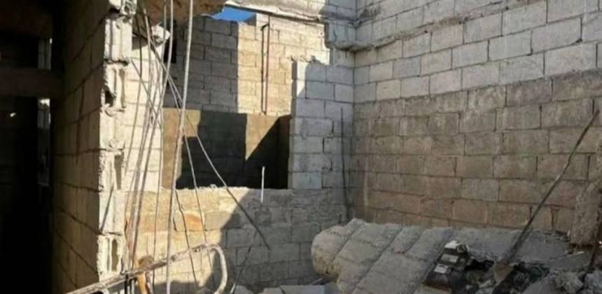 كارثة سكنية في "مشاع الفروسية".. 7 إصابات من عائلة واحدة إثر انهيار سقف بناء بحماة