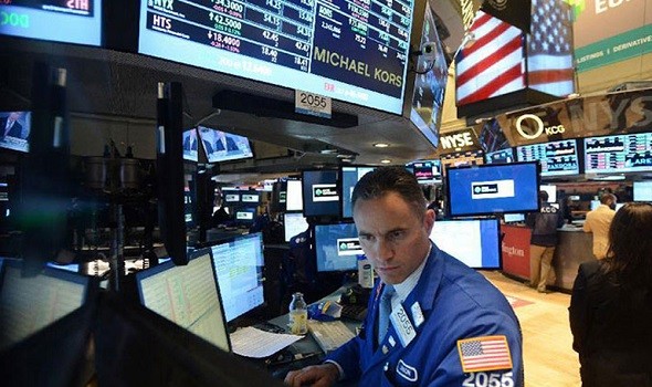 الأسهم الأمريكية تهبط عند الفتح بفعل القلق من تنامى إصابات كورونا