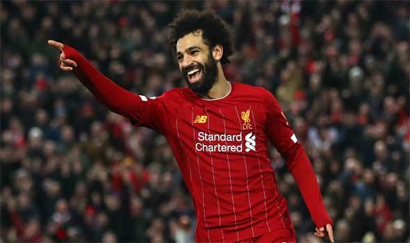 القصة الكاملة لتعرّض محمد صلاح إلى حادث سير وتدخل الشرطة لإنقاذه