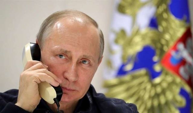 بوتين "قلق" ويتصل بـ ميركل وماكرون...