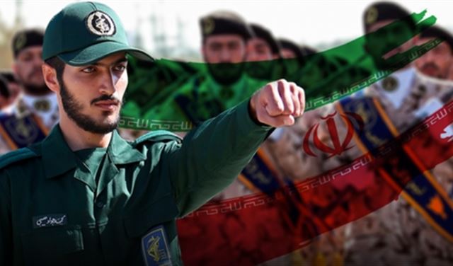 الثوري الإيراني: إيران ستكون مقبرة للمعتدين