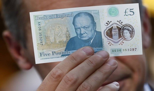 الجنية الإسترليني ينخفض مقابل الدولار الأميركي واليورو