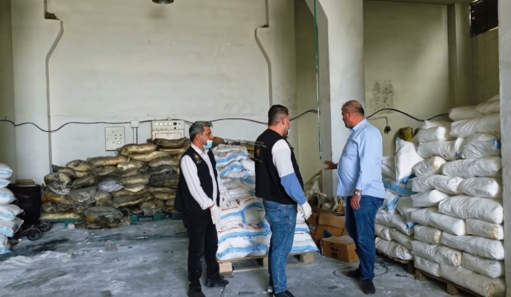 تزوير صلاحيات ومواد فاسدة.. ضبط طنين ونصف الطن من المستلزمات الطبية والدوائية المغشوشة في حمص
